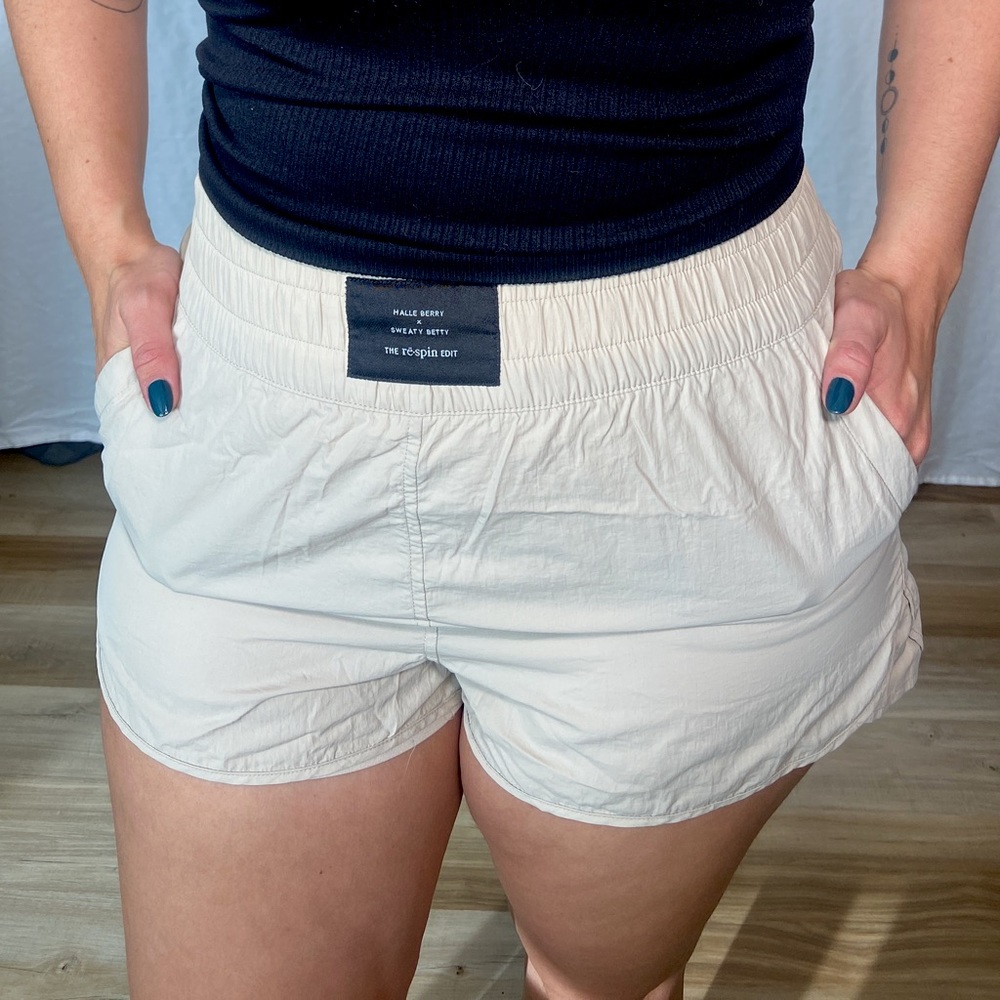 Sweaty Betty Nude Athletic Workout Shorts With Spandex Lining and Pockets